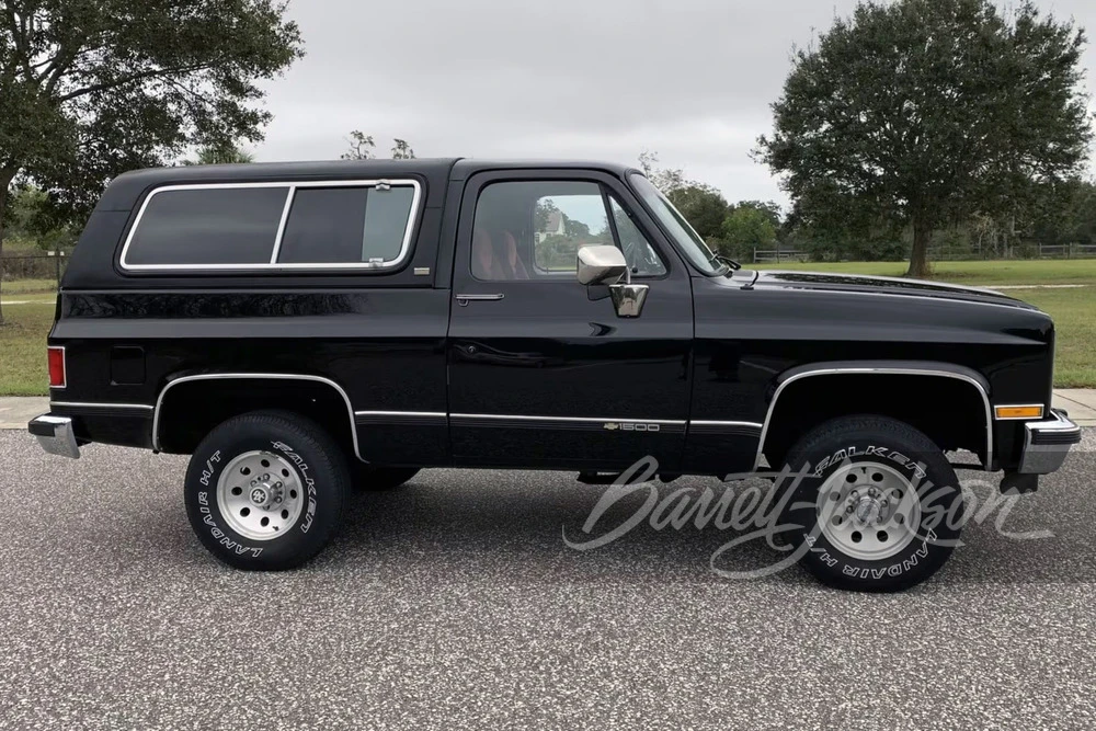 1991 Chevrolet K5 Blazer 2nd Gen - Image 5 of 13