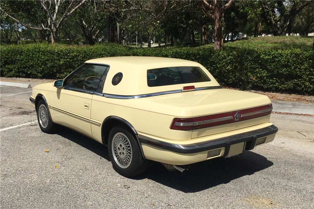 1991 Chrysler TC by Maserati - Image 4 of 4
