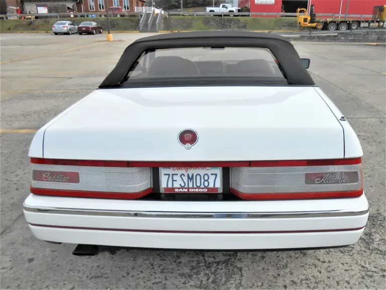 1991 Cadillac Allante - Image 9 of 22
