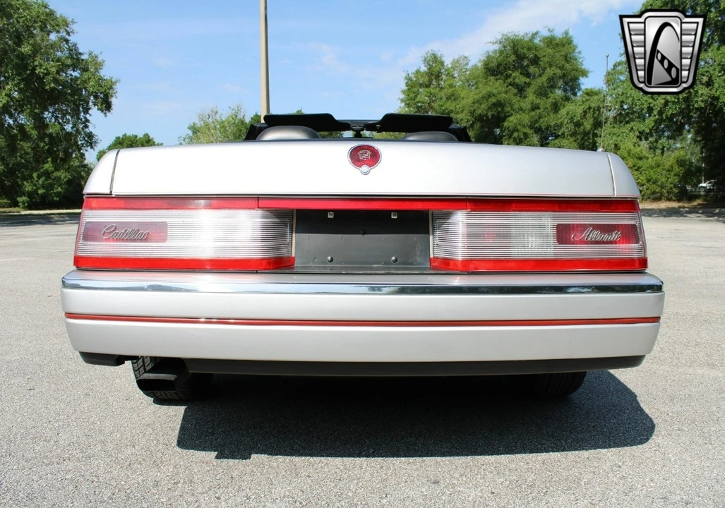 1991 Cadillac Allante - Image 14 of 21