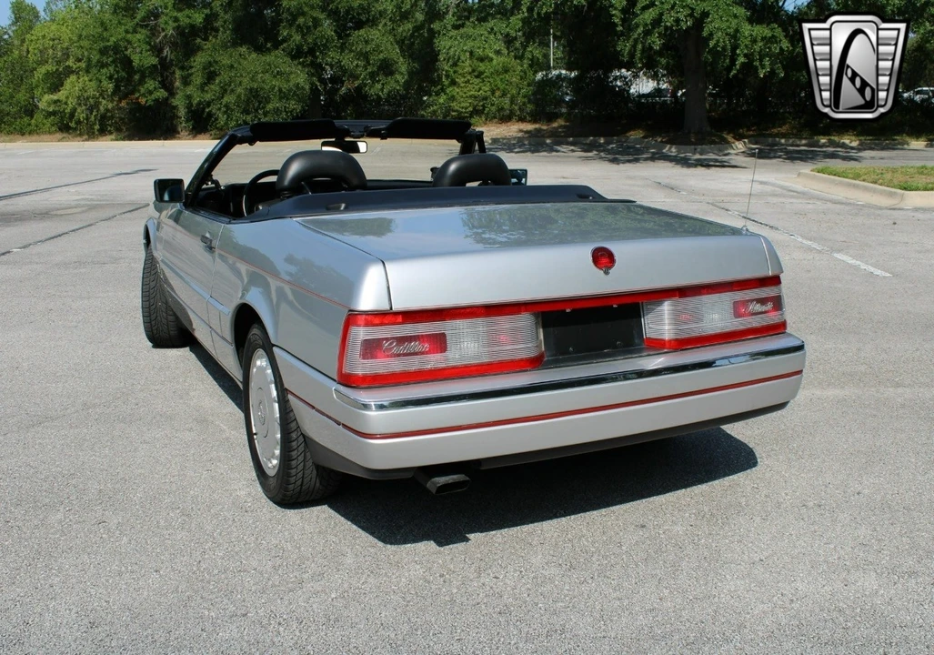 1991 Cadillac Allante - Image 10 of 12