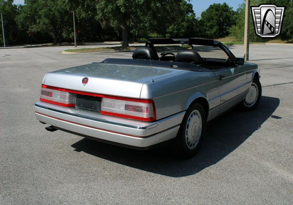 1991 Cadillac Allante - Image 11 of 12