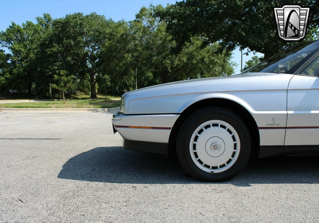 1991 Cadillac Allante - Image 18 of 21
