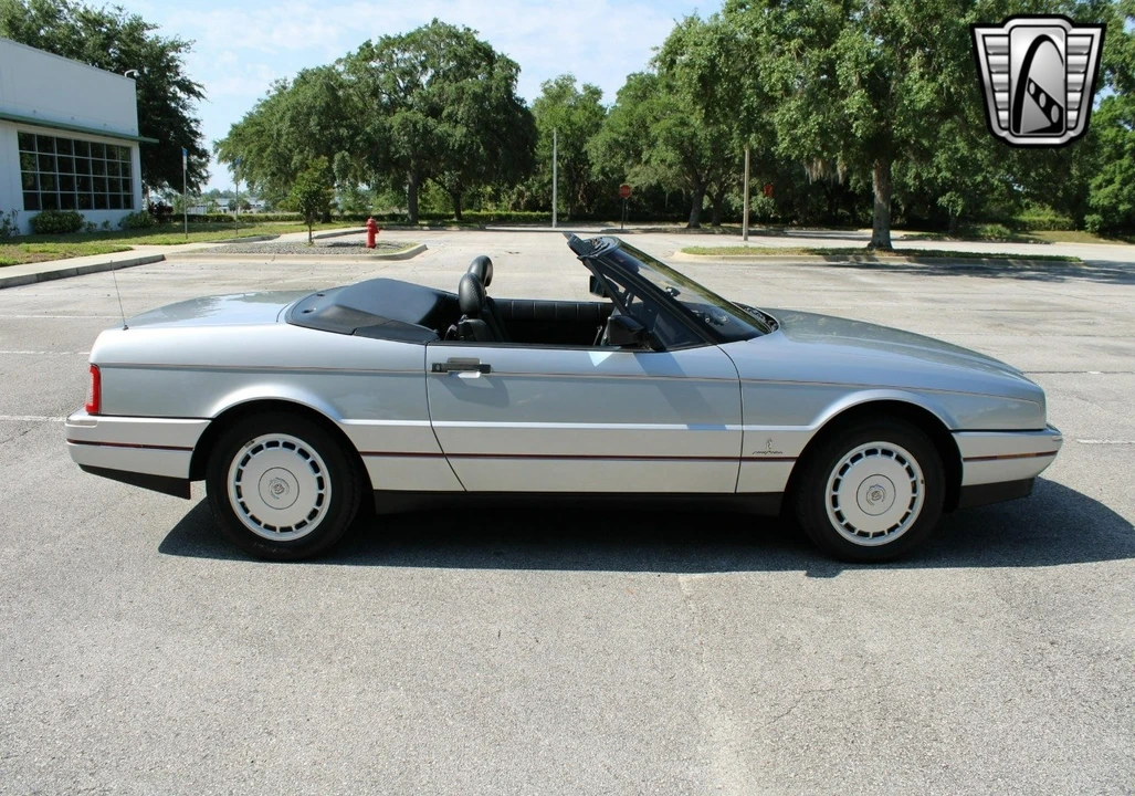 1991 Cadillac Allante - Image 16 of 21