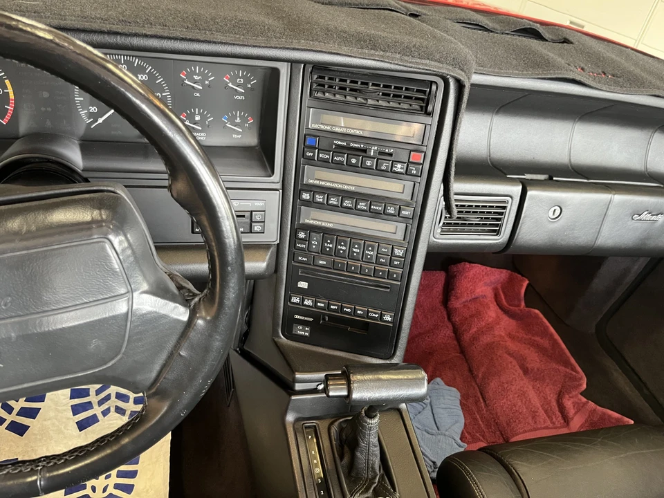 1991 Cadillac Allante - Image 19 of 31