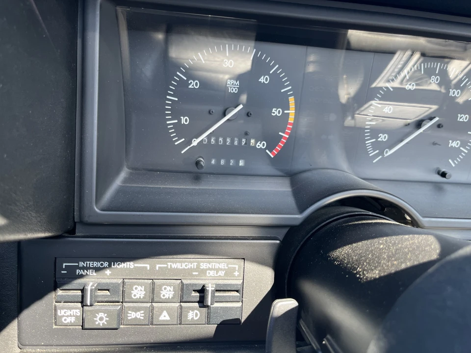 1991 Cadillac Allante - Image 18 of 31
