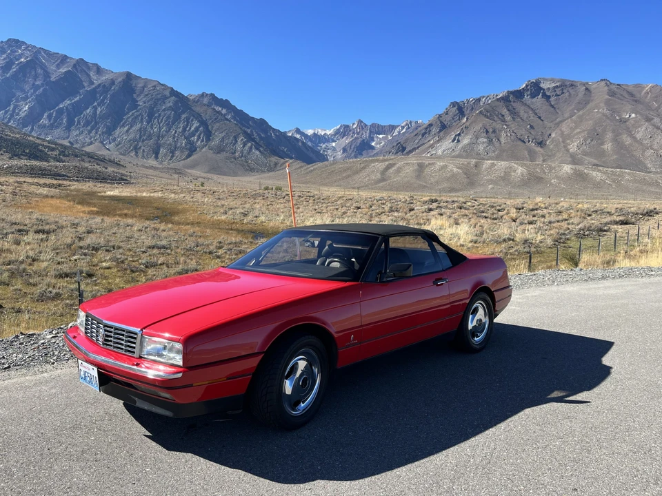 1991 Cadillac Allante - Image 2 of 31