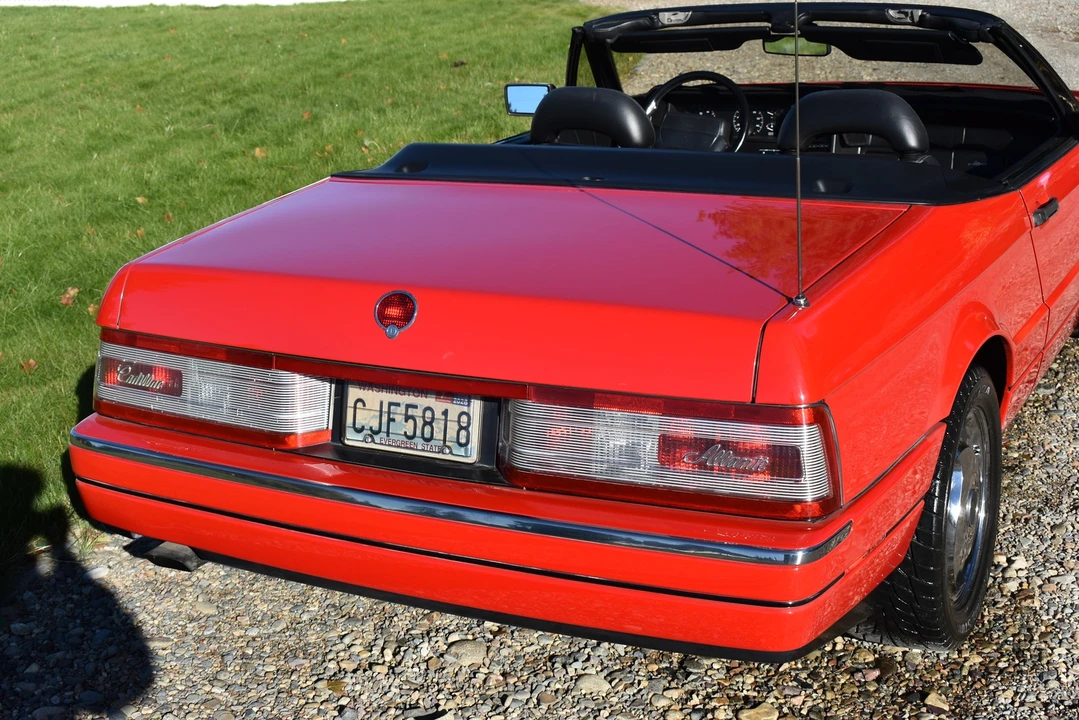 1991 Cadillac Allante - Image 7 of 21