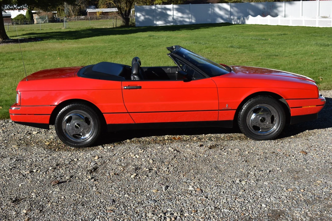 1991 Cadillac Allante - Image 10 of 21
