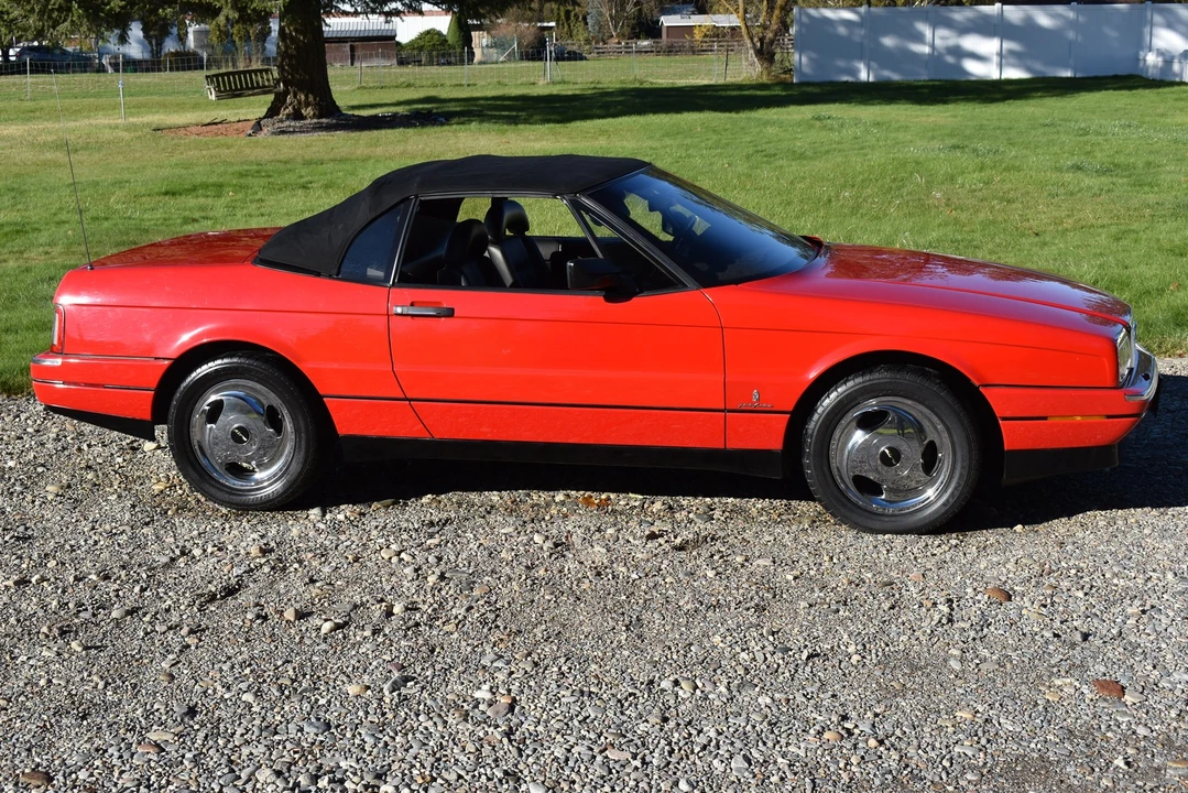 1991 Cadillac Allante - Image 13 of 21