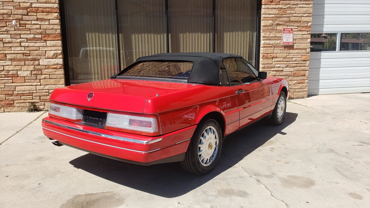 1991 Cadillac Allante - Image 31 of 31