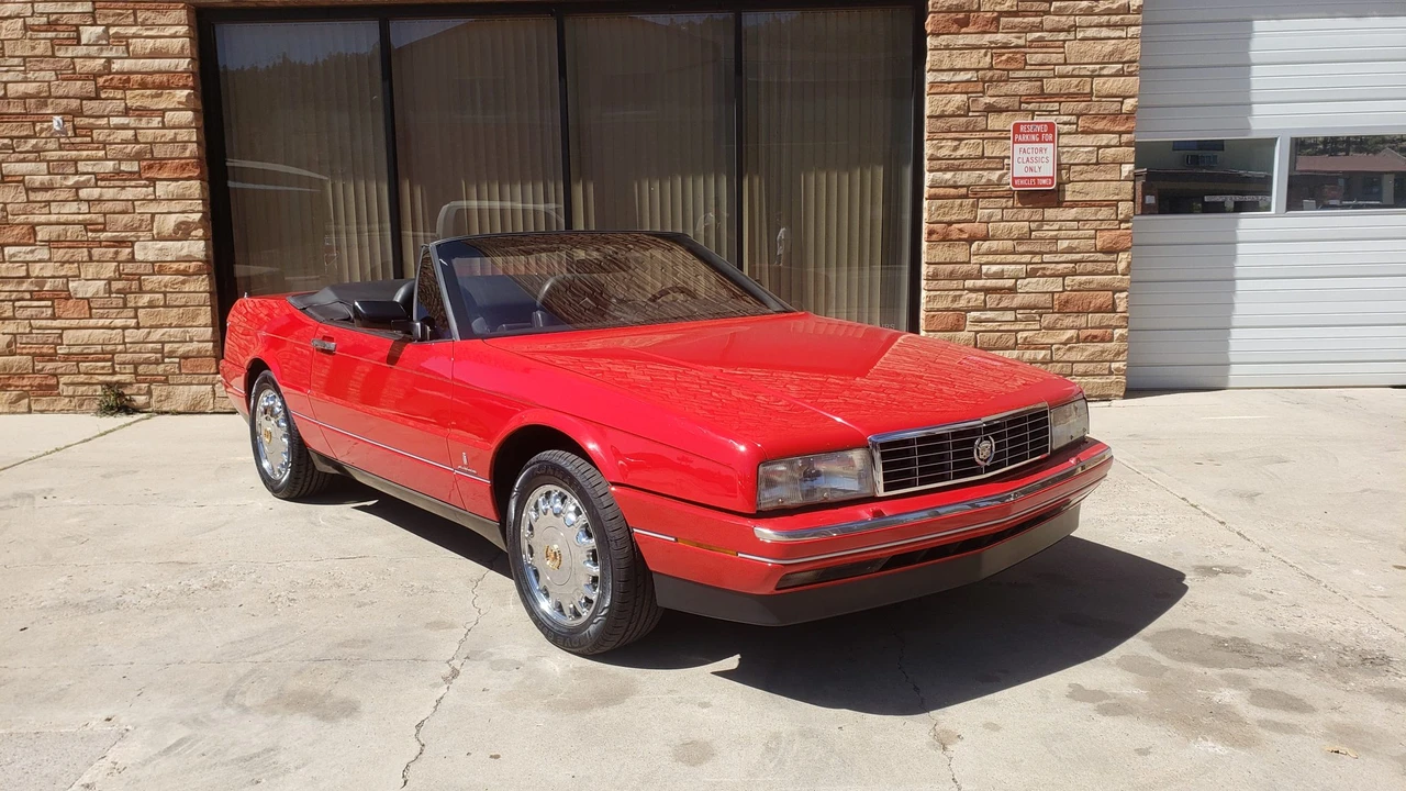 1991 Cadillac Allante - Image 8 of 31