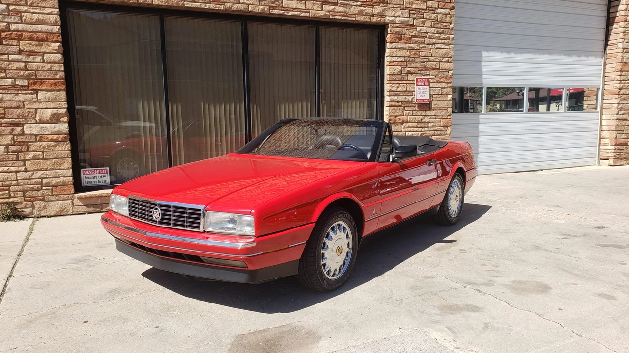 1991 Cadillac Allante - Image 2 of 31