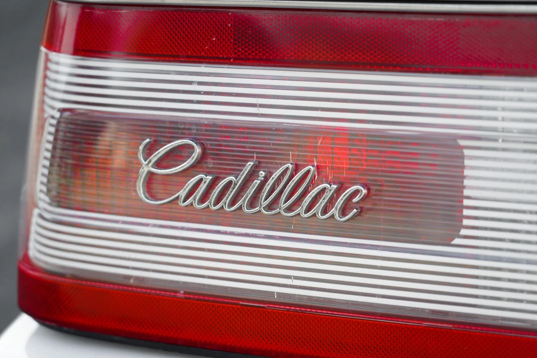 1991 Cadillac Allante - Image 31 of 31
