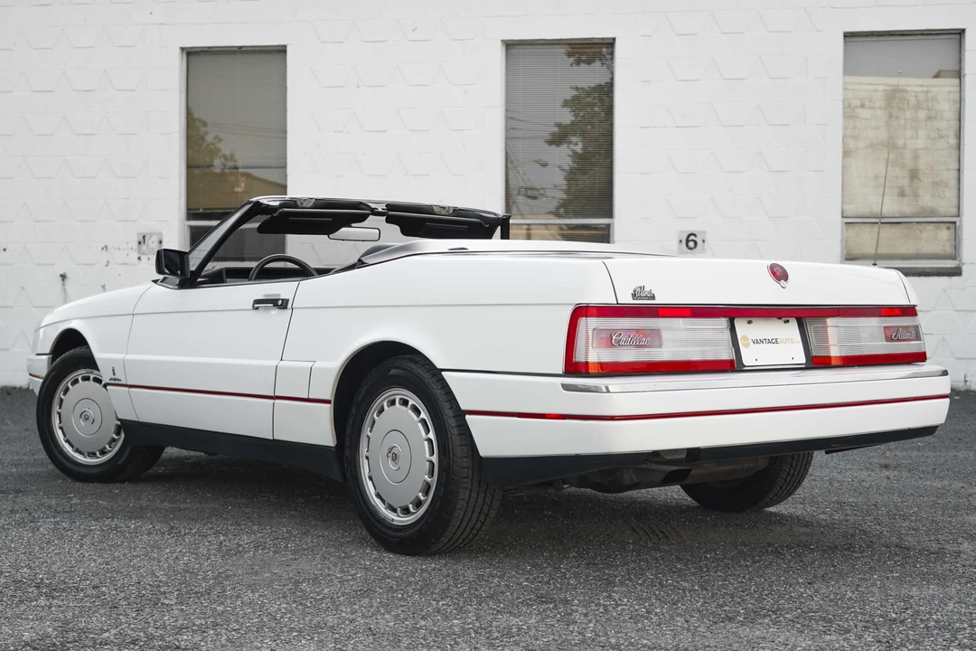 1991 Cadillac Allante - Image 6 of 31
