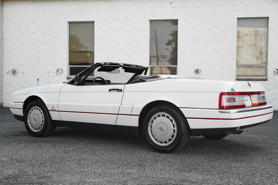 1991 Cadillac Allante - Image 5 of 31