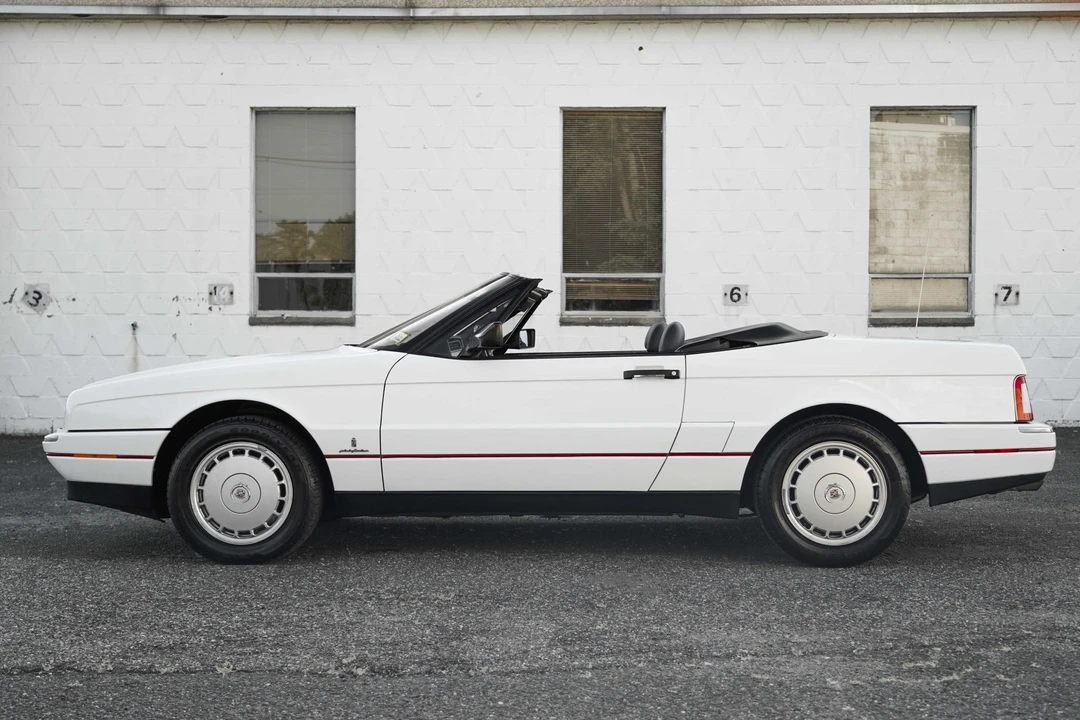 1991 Cadillac Allante - Image 4 of 31