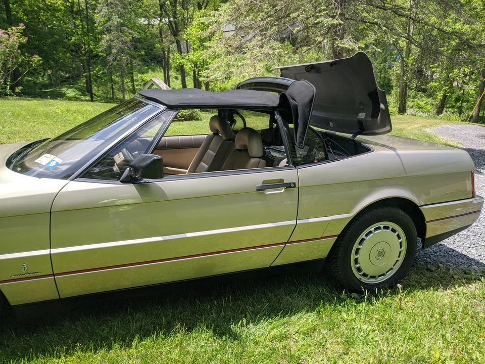 1991 Cadillac Allante - Image 23 of 31