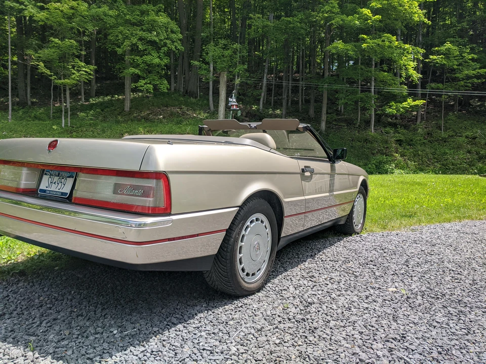 1991 Cadillac Allante - Image 14 of 31