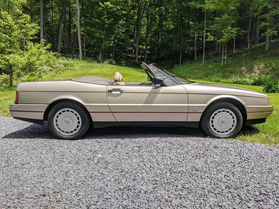 1991 Cadillac Allante - Image 15 of 31