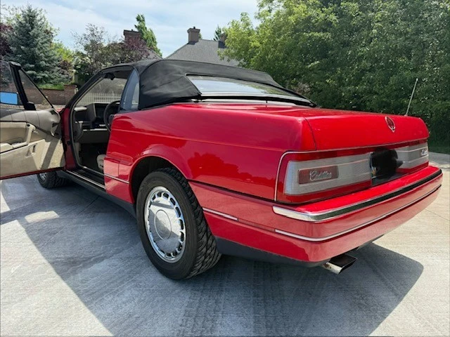 1991 Cadillac Allante - Image 11 of 15