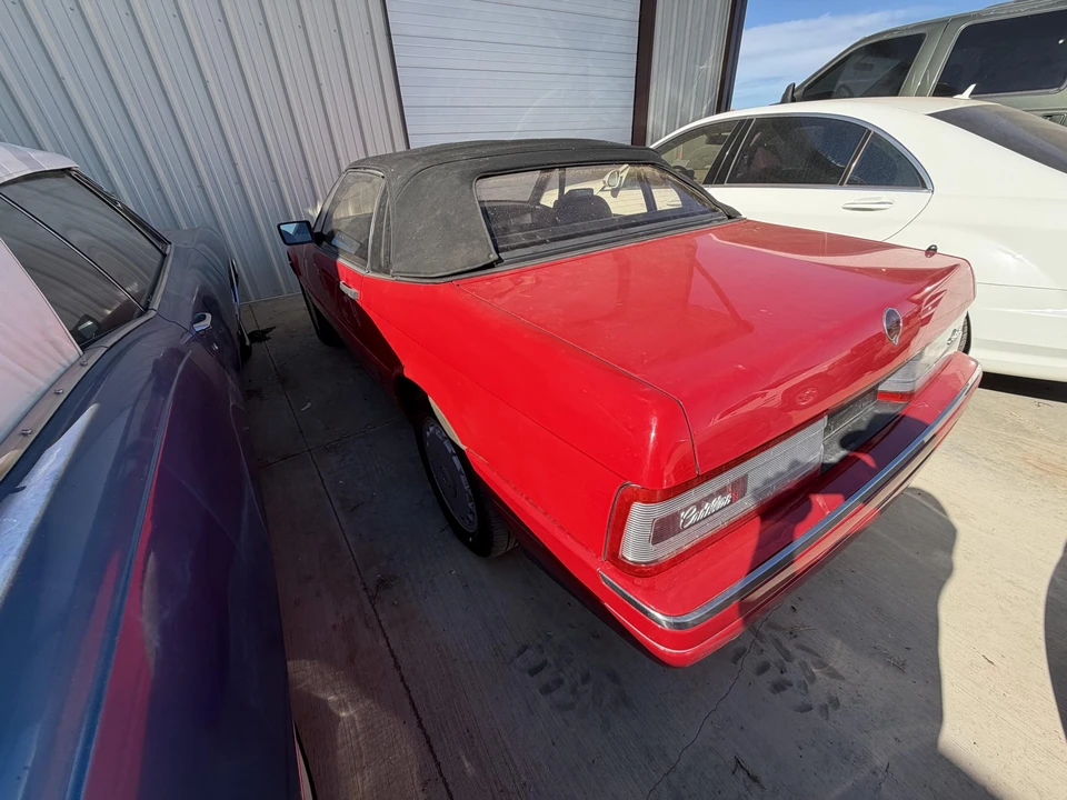 1991 Cadillac Allante - Image 13 of 31