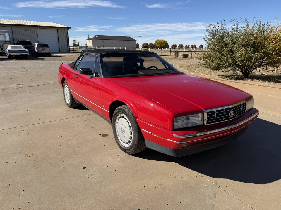 1991 Cadillac Allante - Image 12 of 31