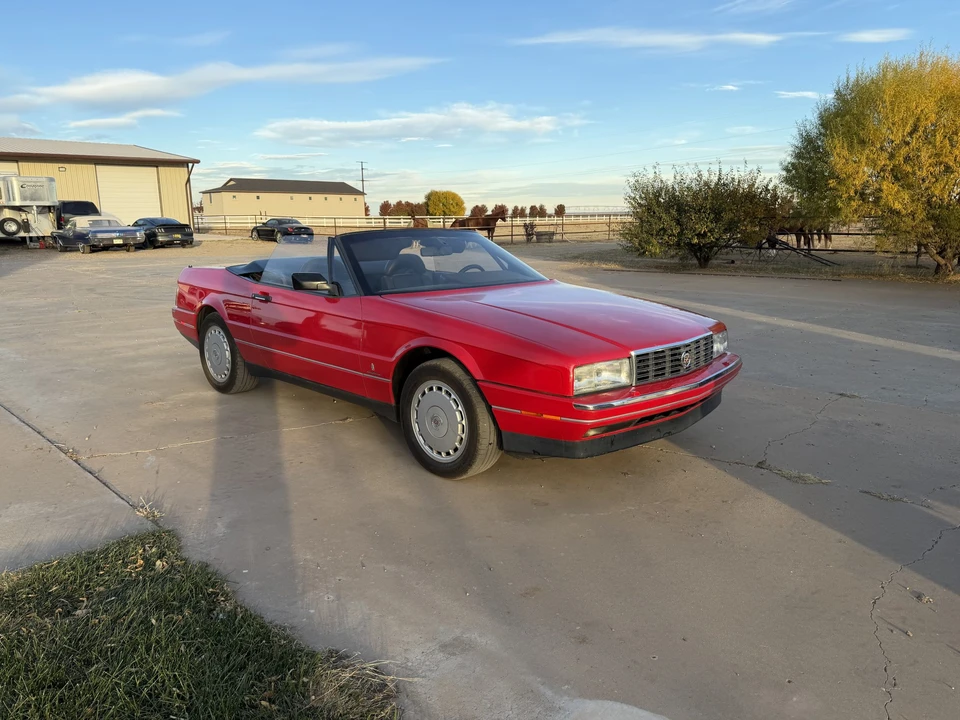 1991 Cadillac Allante - Image 2 of 31