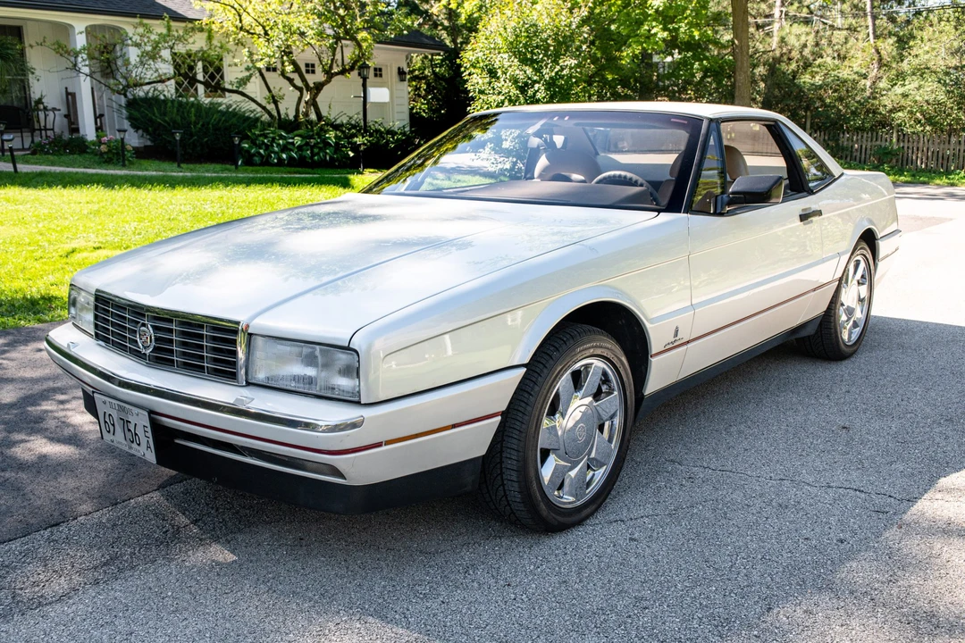 1991 Cadillac Allante - Image 9 of 31