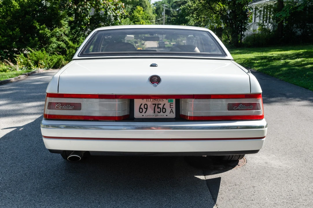 1991 Cadillac Allante - Image 12 of 31