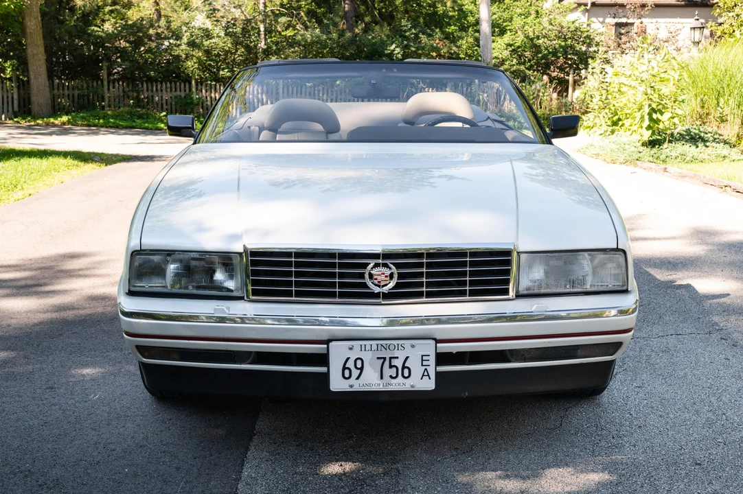 1991 Cadillac Allante - Image 8 of 31