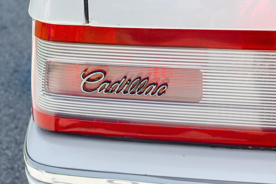 1991 Cadillac Allante - Image 31 of 31