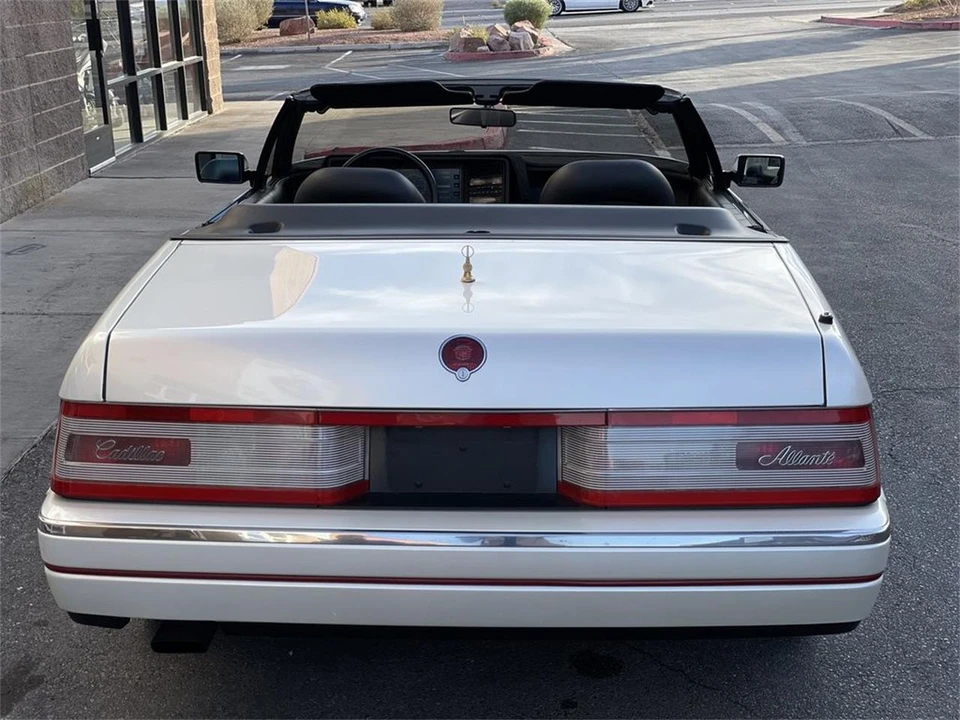 1991 Cadillac Allante - Image 5 of 31
