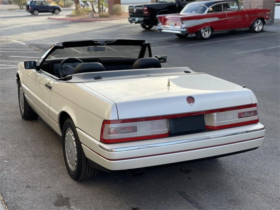 1991 Cadillac Allante - Image 7 of 31