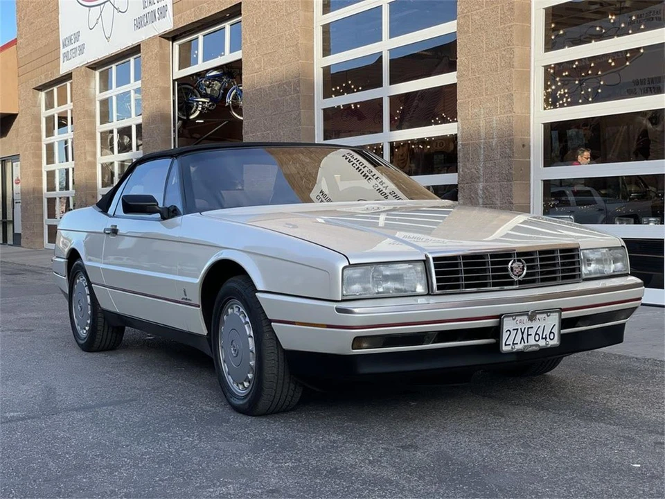 1991 Cadillac Allante - Image 15 of 31