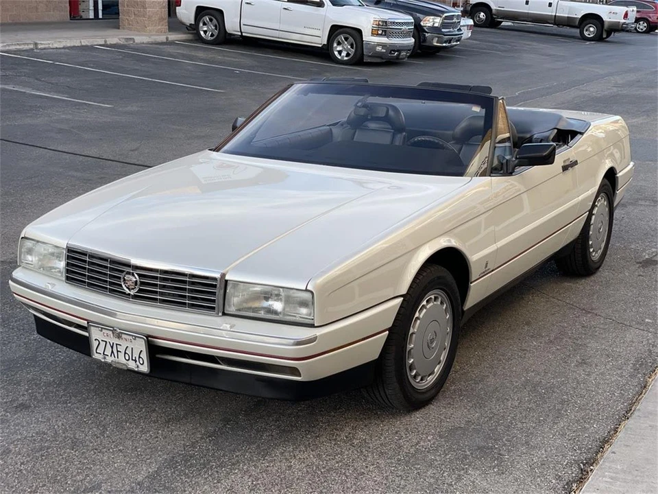 1991 Cadillac Allante - Image 9 of 31