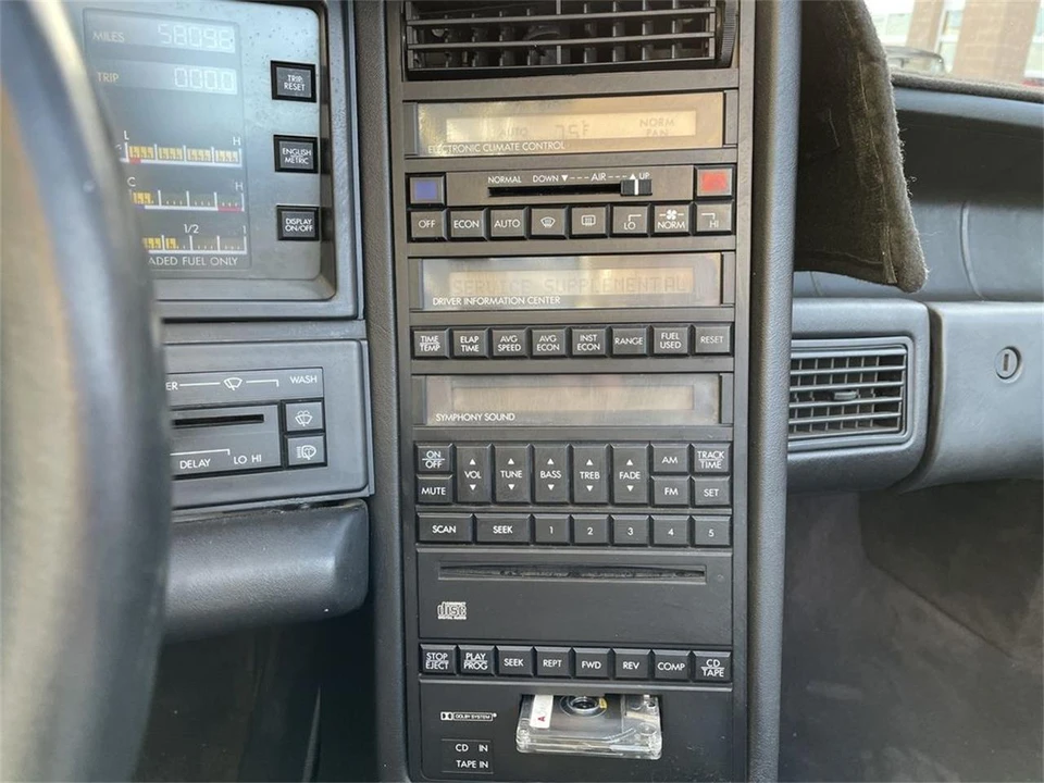 1991 Cadillac Allante - Image 13 of 31