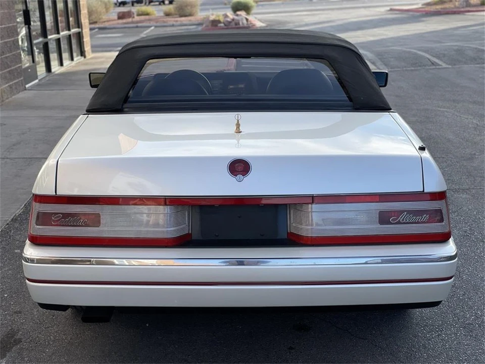 1991 Cadillac Allante - Image 20 of 31