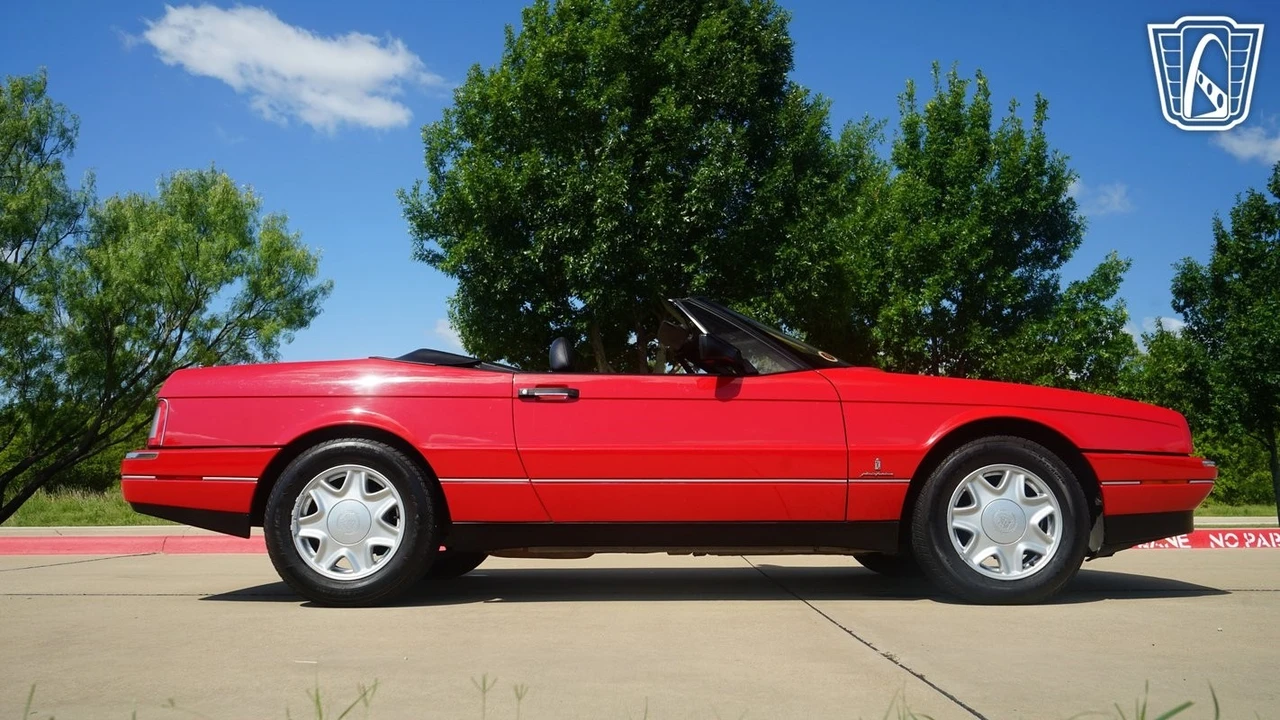 1991 Cadillac Allante - Image 21 of 21
