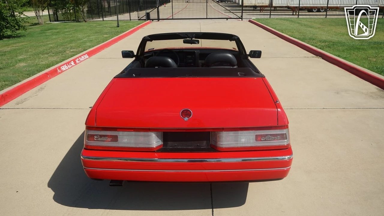 1991 Cadillac Allante - Image 13 of 21