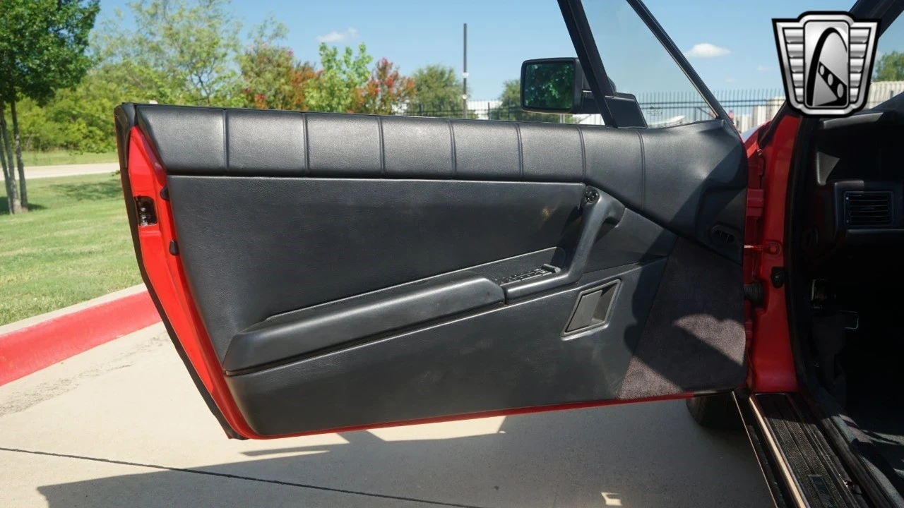 1991 Cadillac Allante - Image 17 of 21