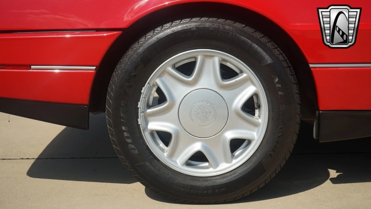 1991 Cadillac Allante - Image 12 of 21