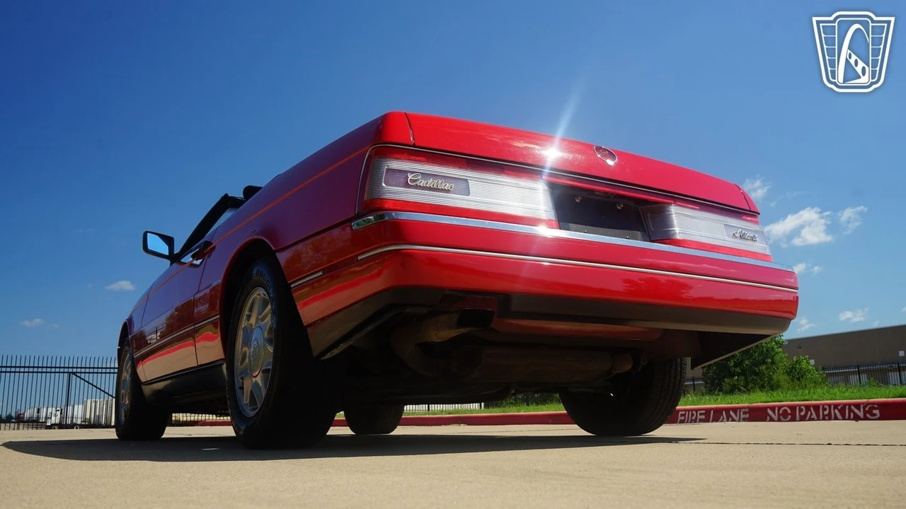 1991 Cadillac Allante - Image 12 of 21