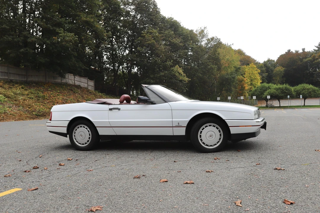 1991 Cadillac Allante - Image 17 of 31