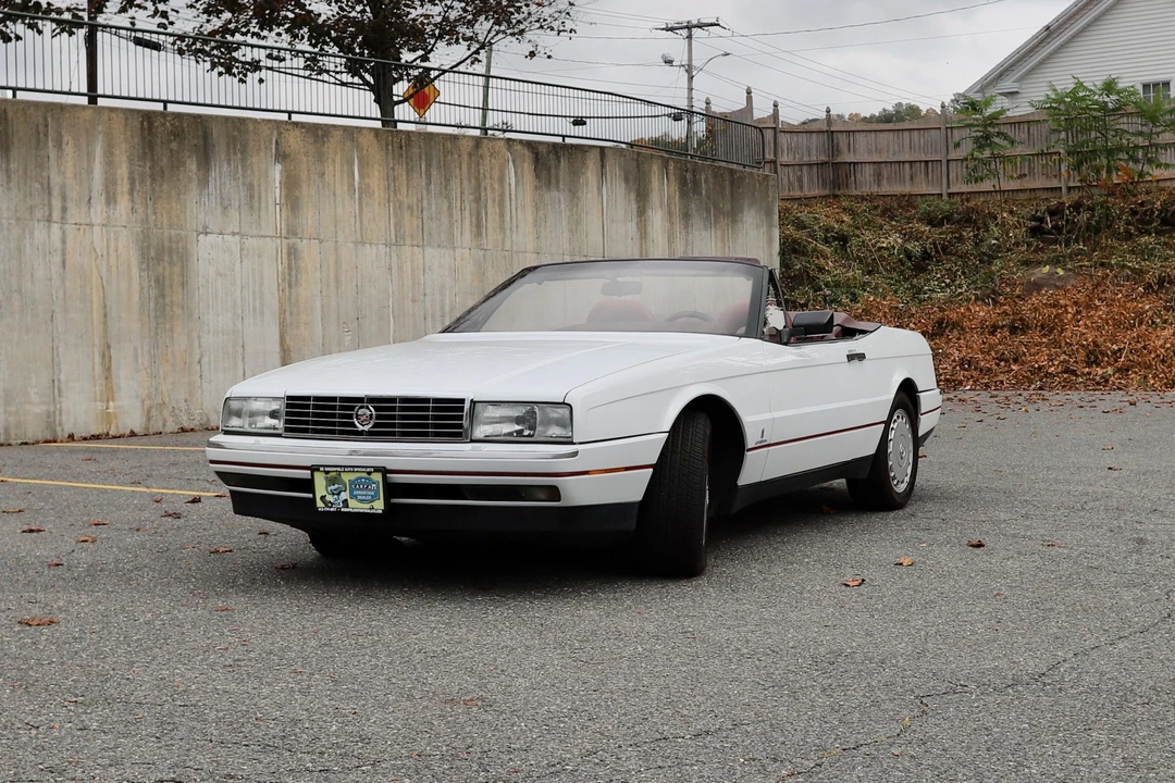 1991 Cadillac Allante - Image 2 of 31