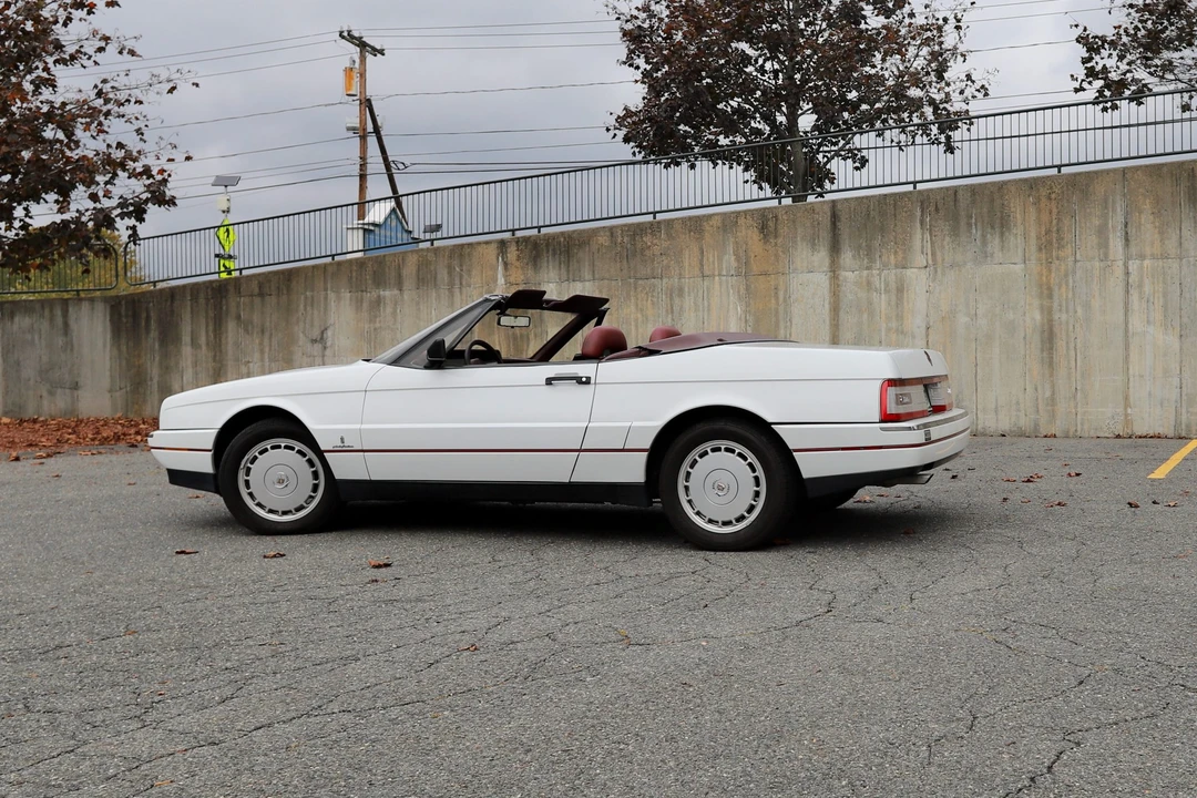 1991 Cadillac Allante - Image 7 of 31