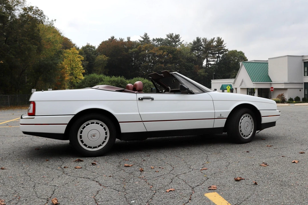 1991 Cadillac Allante - Image 14 of 31