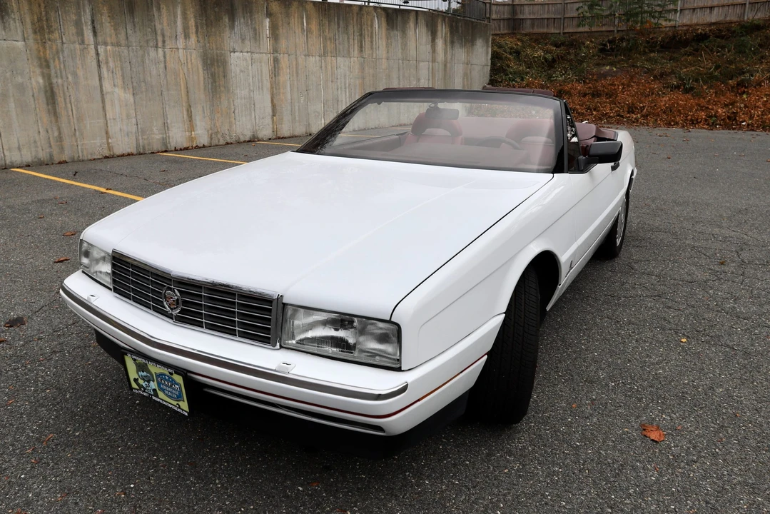 1991 Cadillac Allante - Image 24 of 31