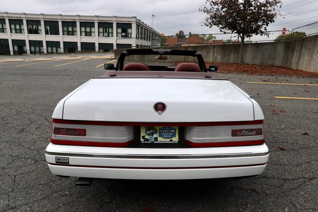 1991 Cadillac Allante - Image 30 of 31