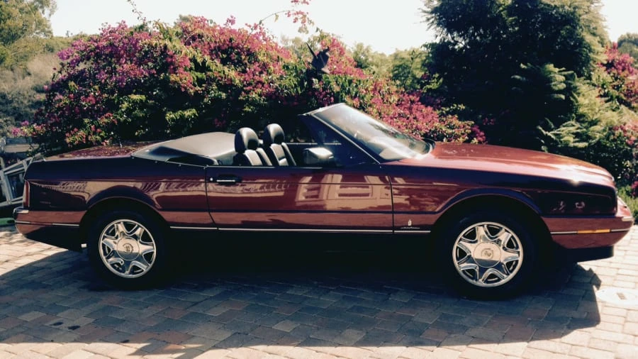1991 Cadillac Allante - Image 2 of 4